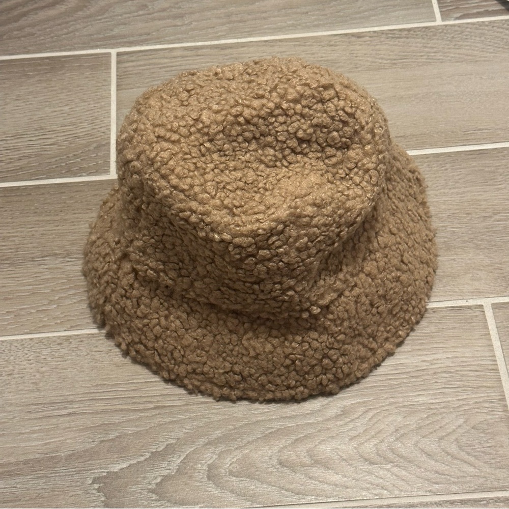 Sherpa bucket hat